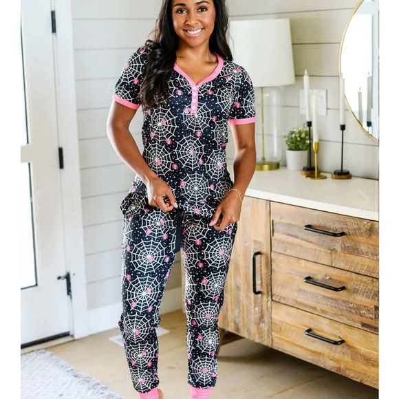 Shirley‎ & Stone Halloween spiderweb jogger pajama set - Picture 6 of 6